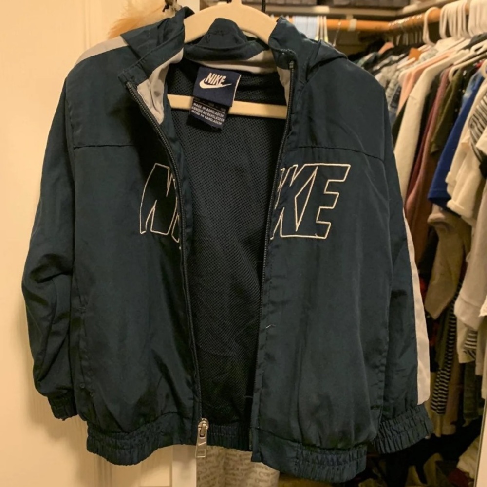 Retro Nike Windbreaker